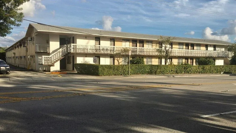 photo 1 of Miami Airport Apartment Inn