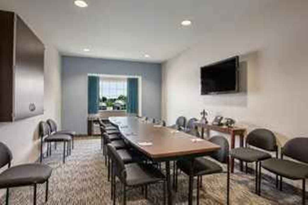 photo 1 of Microtel I And S Belle Chasse