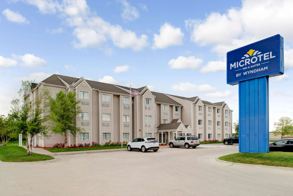 photo 1 of Microtel Inn & Suites by Wyndham Bellevue/Omaha