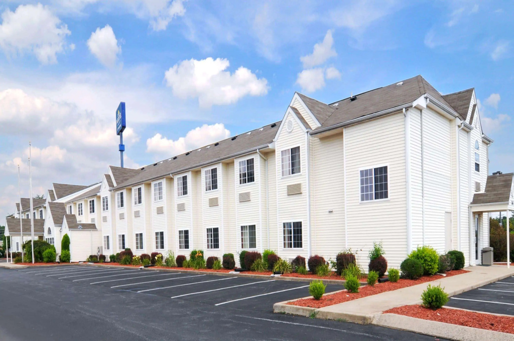 photo 1 of Microtel Inn & Suites by Wyndham Clarksville
