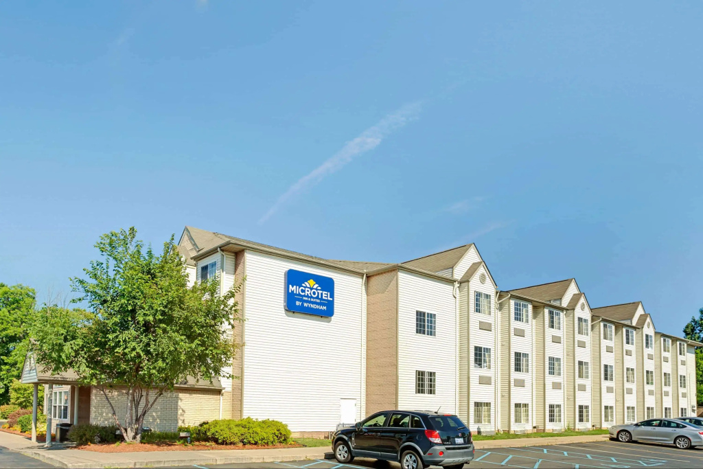 photo 1 of Microtel Inn & Suites by Wyndham Roseville/Detroit Area
