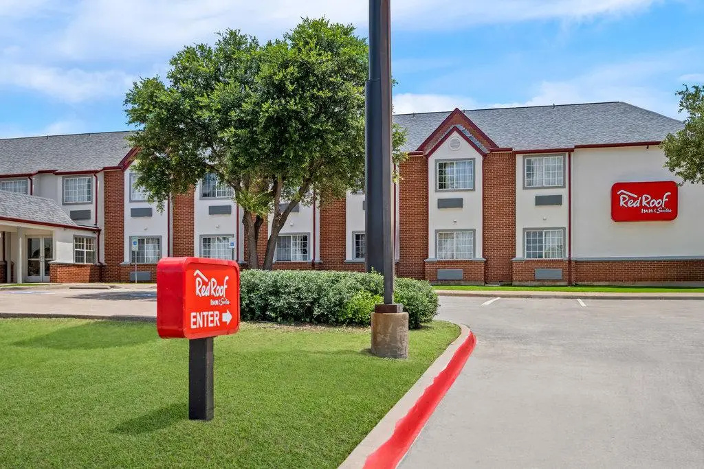 photo 1 of Red Roof Inn & Suites Euless - DFW Airport Southwest