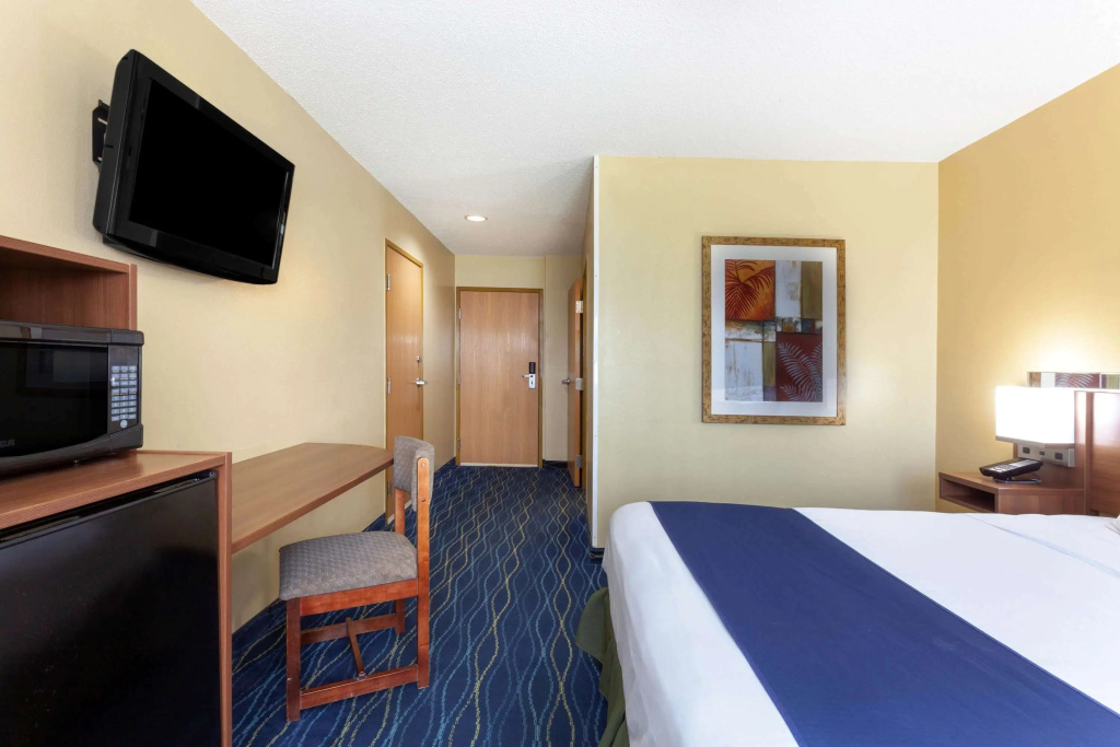 photo 1 of Microtel Inn & Suites by Wyndham Gulf Shores