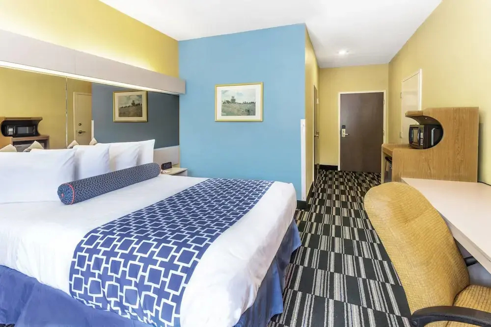 photo 1 of Microtel Inn and Suites Atlanta Stockbridge Eagles Landing