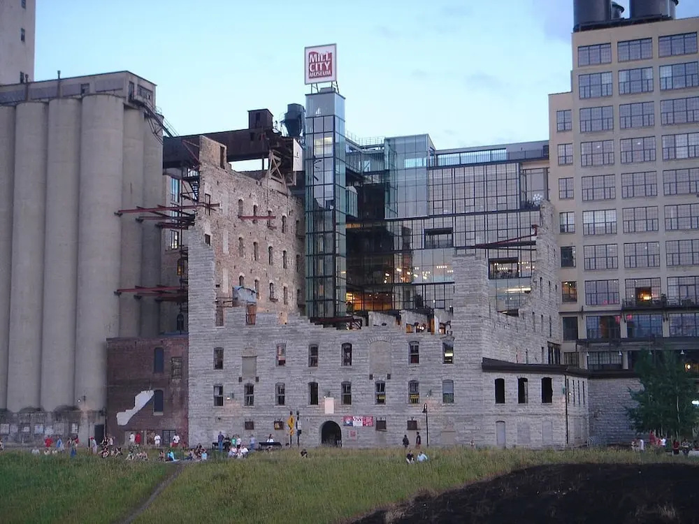 photo 1 of Midtown Manor