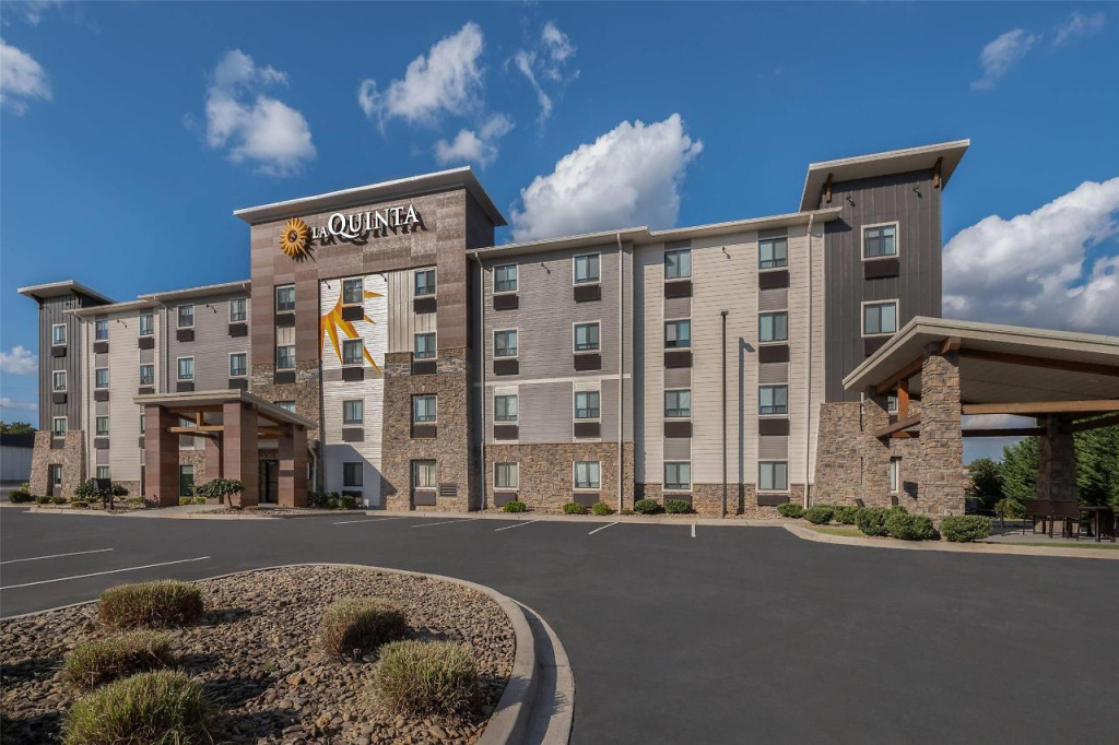 photo 1 of La Quinta Inn & Suites by Wyndham Greenville Woodruff Rd.