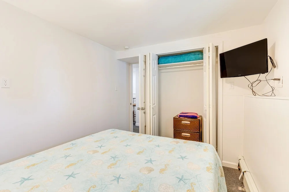 photo 1 of Milford Vacation Rental 1 Block to Beach