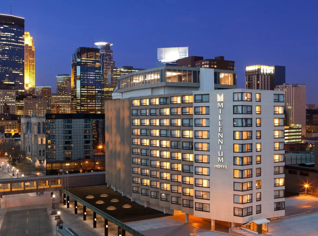 photo 1 of Sheraton Minneapolis Downtown Convention Center