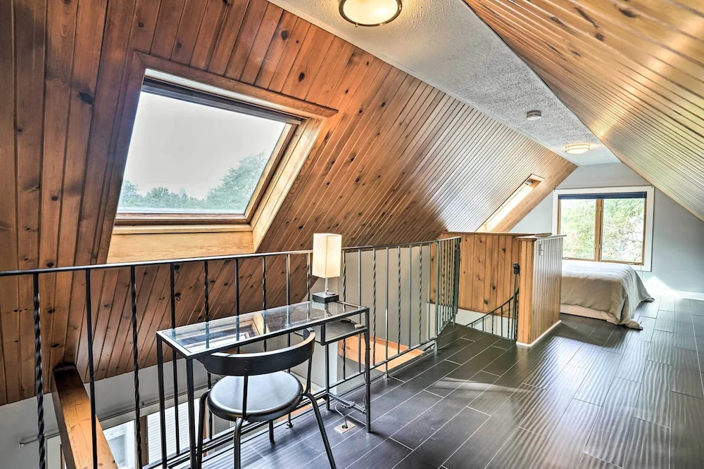 photo 1 of Minneapolis Townhome w/ Loft < 3 Mi to Dtwn!