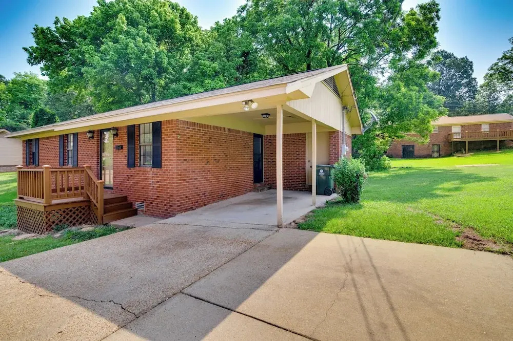 photo 1 of Mississippi Vacation Rental < 1 Mi to Ole Miss