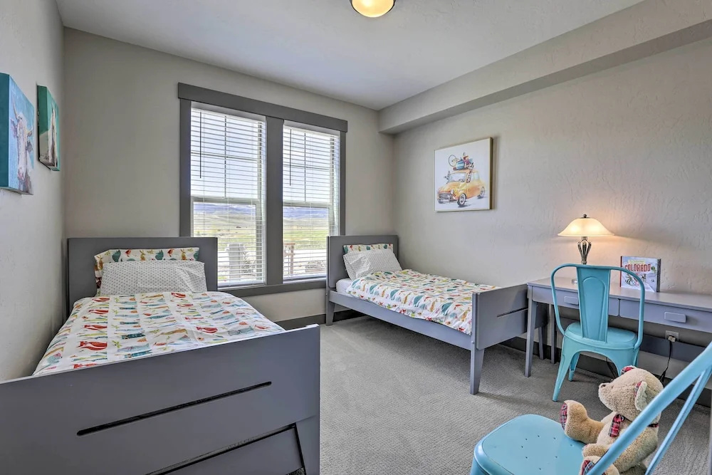 photo 1 of 20 Mi to Winter Park: Mtn-view Townhome w/ Balcony