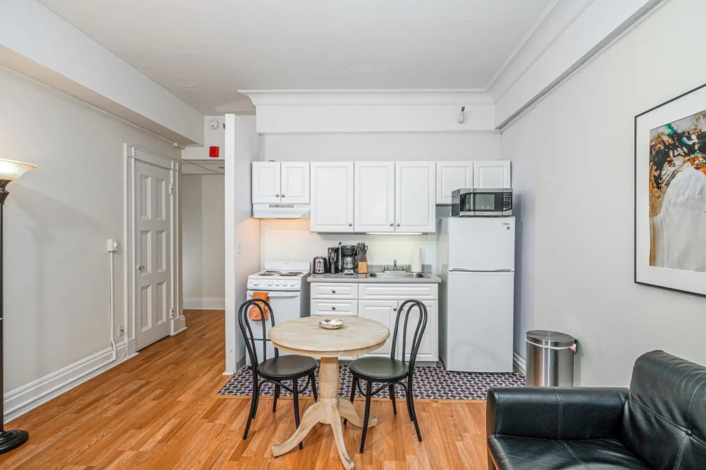 photo 1 of Modern 1BR + Train | Theatre District | Evonify