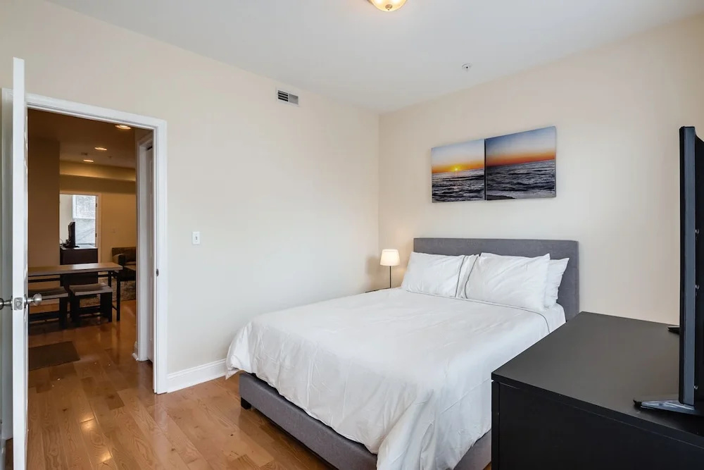 photo 1 of Modern 2 BED Bath Near Center City&university City