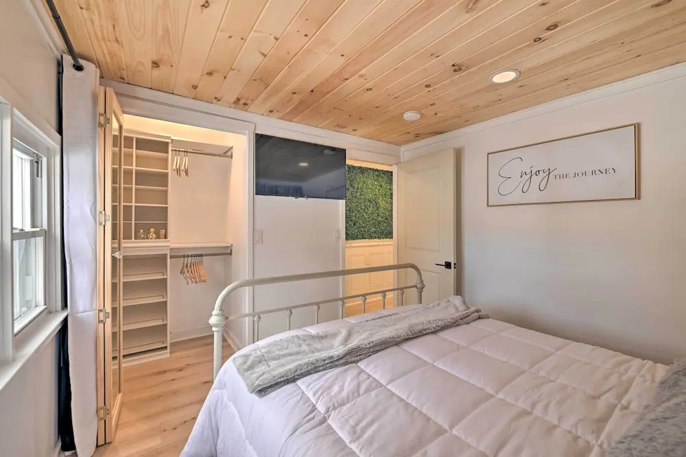 photo 1 of Modern Apartment: Near Hiking & Race Course