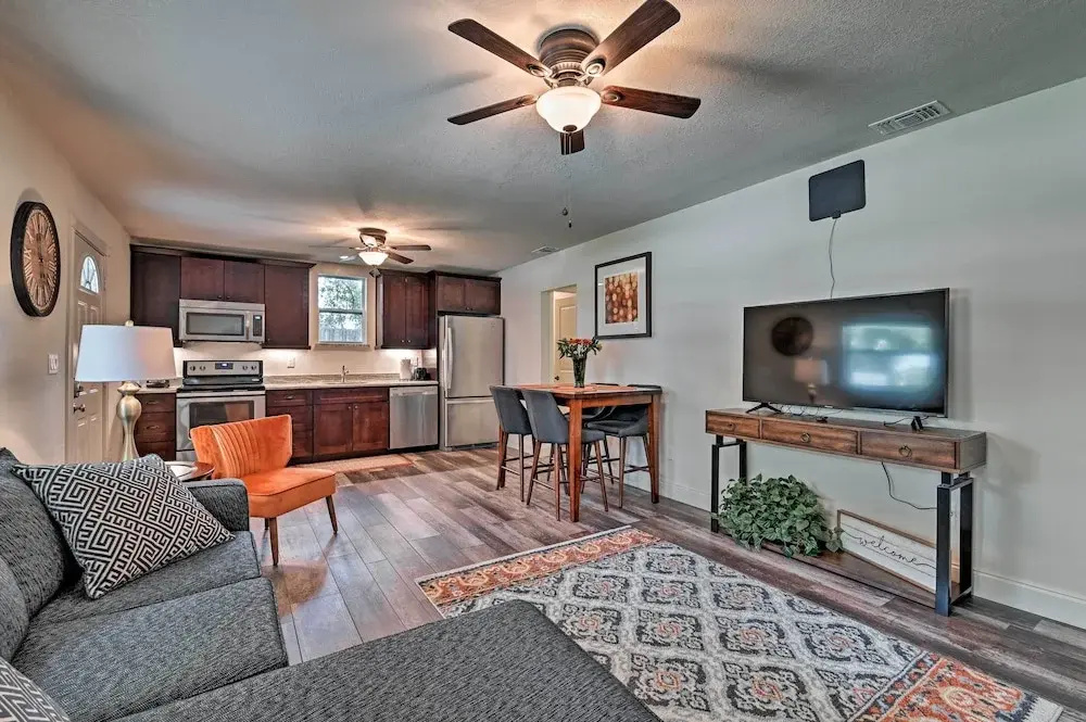 photo 1 of Walkable Winter Garden Bungalow: 3 Blocks to Dtwn
