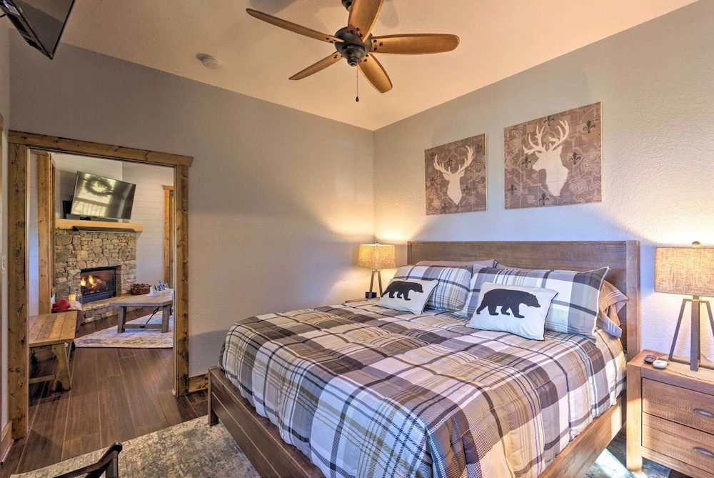 photo 1 of Pet-friendly Cabin w/ Mtn Views in Chinquapin!