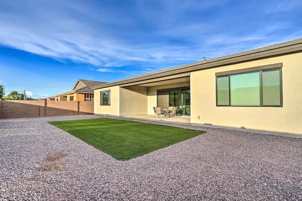 photo 1 of Modern Glendale Getaway ~ 3 Mi To Stadium!