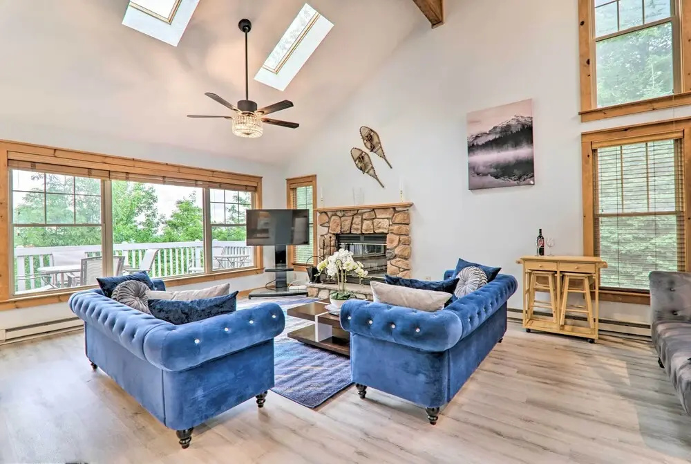 photo 1 of Modern Camelback Mountain Home: 1/2 Mi to Skiing!