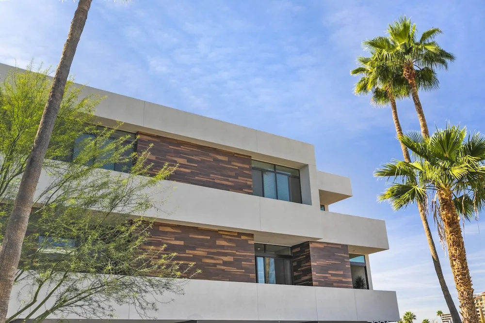 photo 1 of Monument Suite - Stroll to OT Scottsdale
