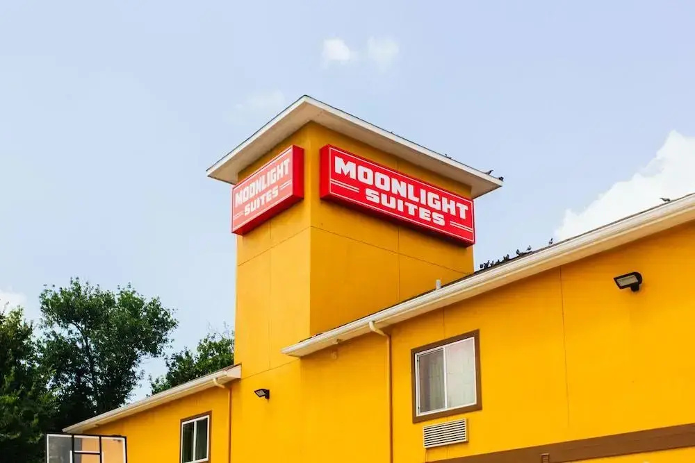 photo 1 of Moonlight Suites - Houston/George Bush Int'l Airport