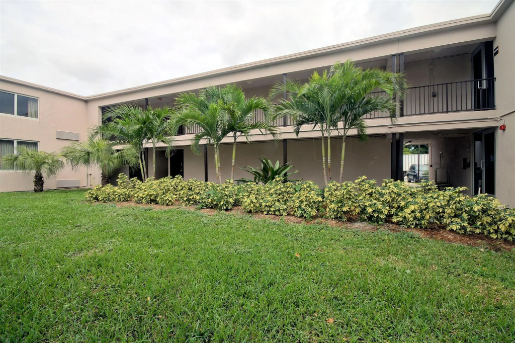 photo 1 of Signature Inn Miami