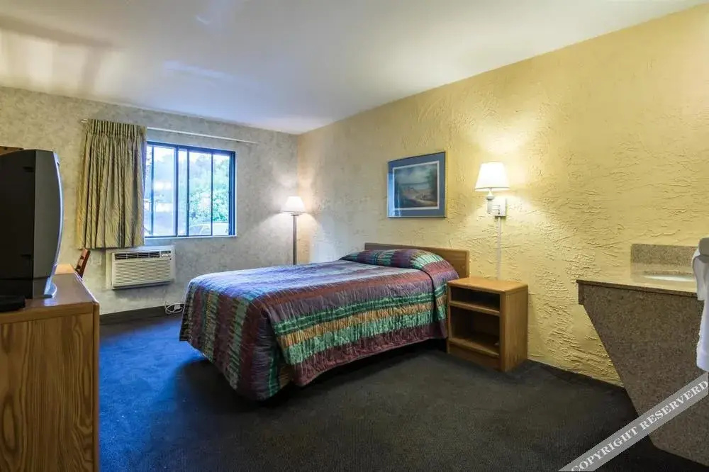 photo 1 of Motel 6 Saint Paul, MN - I-94.