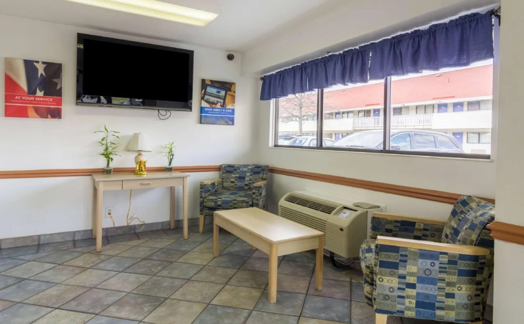 photo 1 of Hotel Akron Northwest - Copley