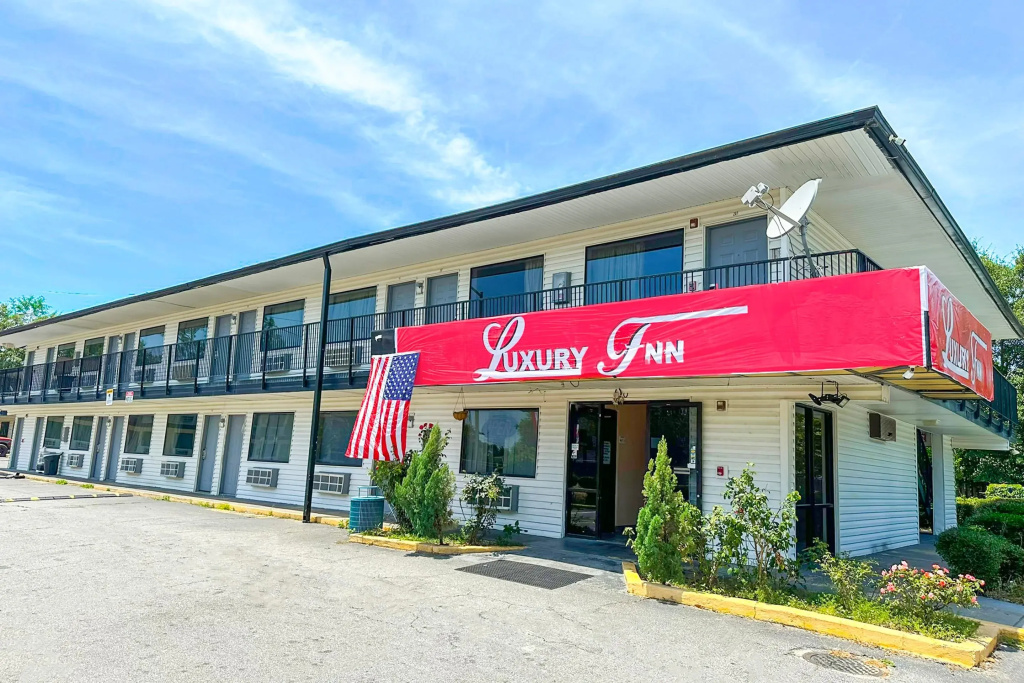 photo 1 of Luxury Inn By Oyo Albany