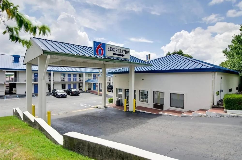 photo 1 of Motel 6 Atlanta - Chamblee Tucker
