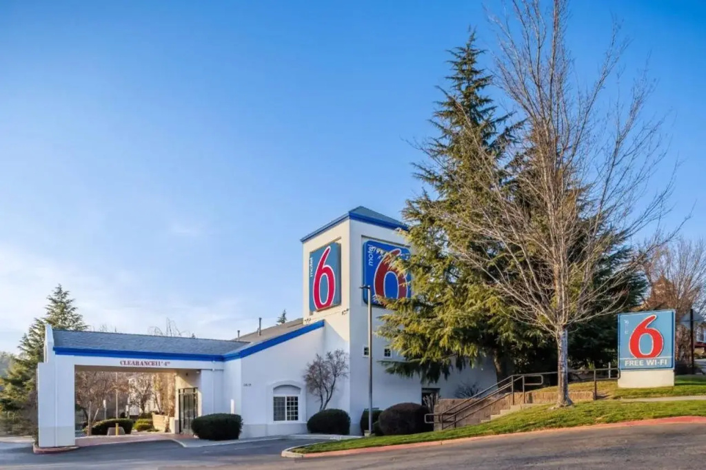 photo 1 of Motel 6 Auburn, CA