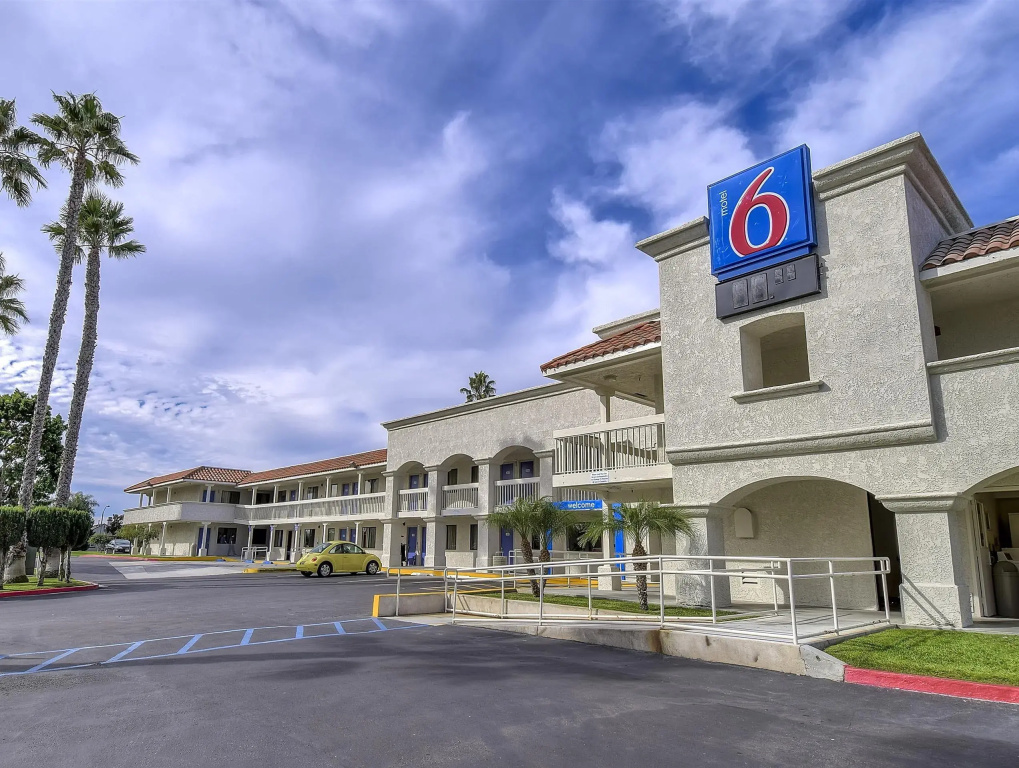photo 1 of Motel 6 Carlsbad, CA Beach