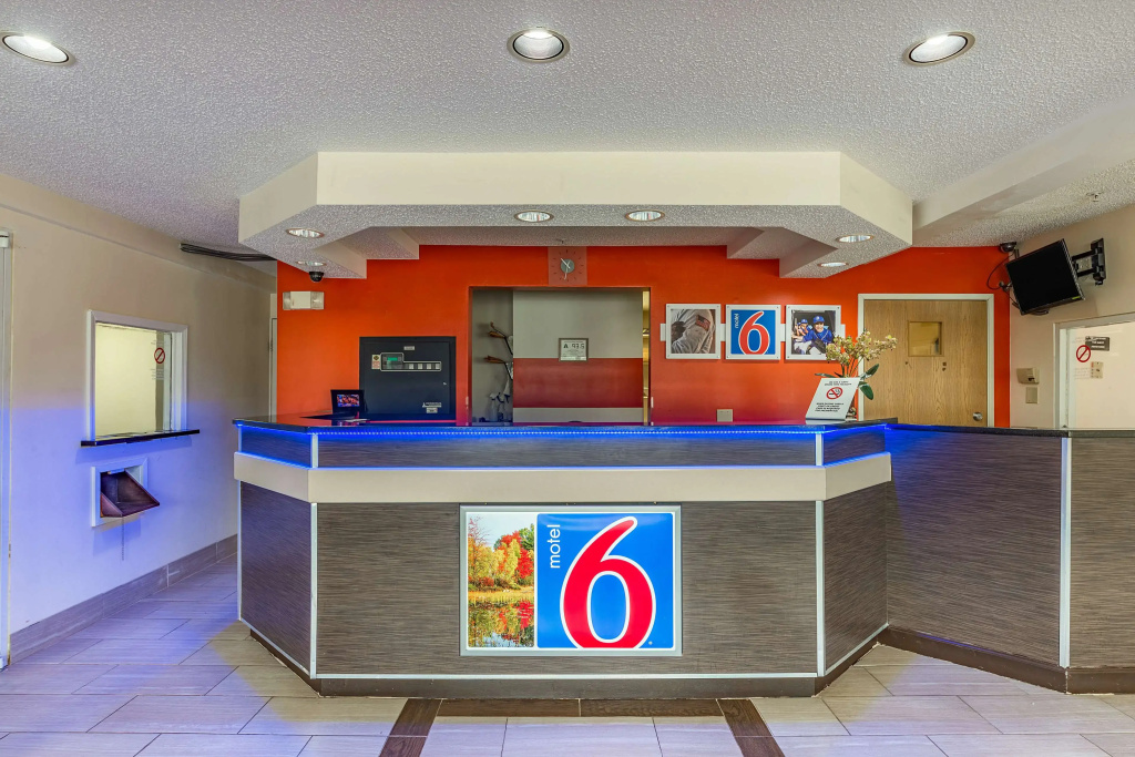 photo 1 of Motel 6 Charlotte, NC - University