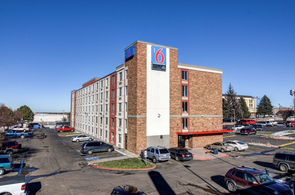 photo 1 of Motel 6 Greenwood Village, CO - Denver - South Tech Center