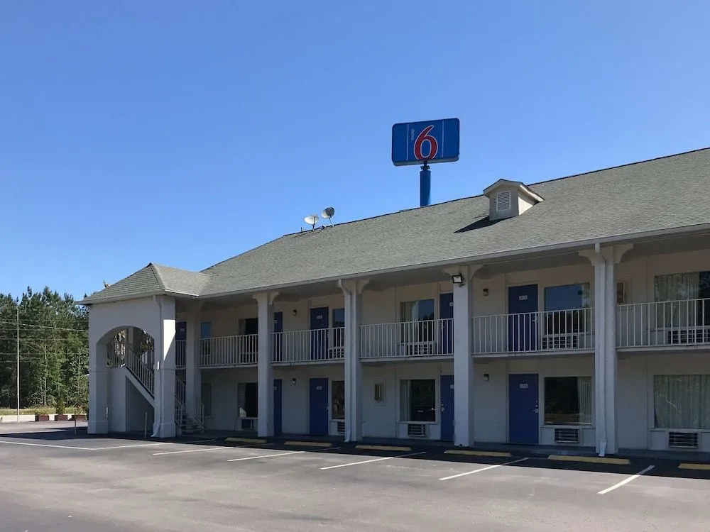 photo 1 of Days Inn By Wyndham Hardeeville Near Hilton Head