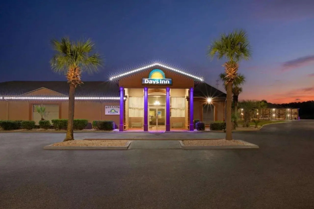 photo 1 of Days Inn by Wyndham Hardeeville Near Hilton Head