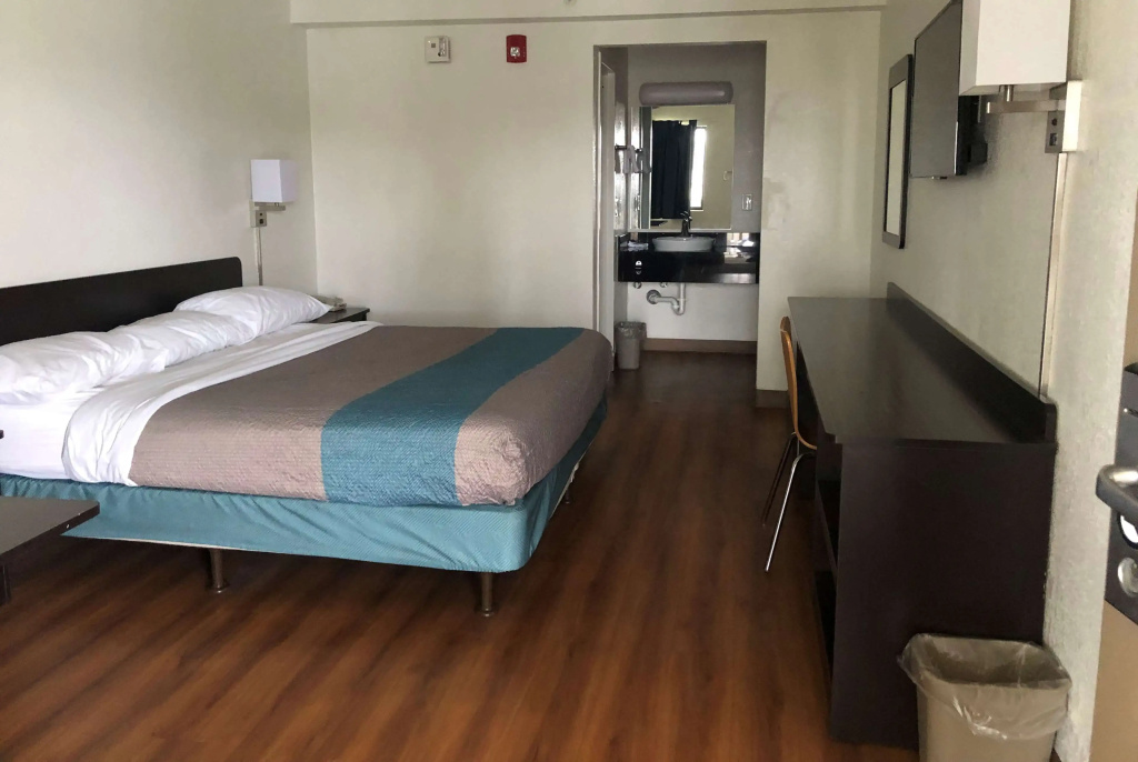 photo 1 of Days Inn by Wyndham Indianapolis South