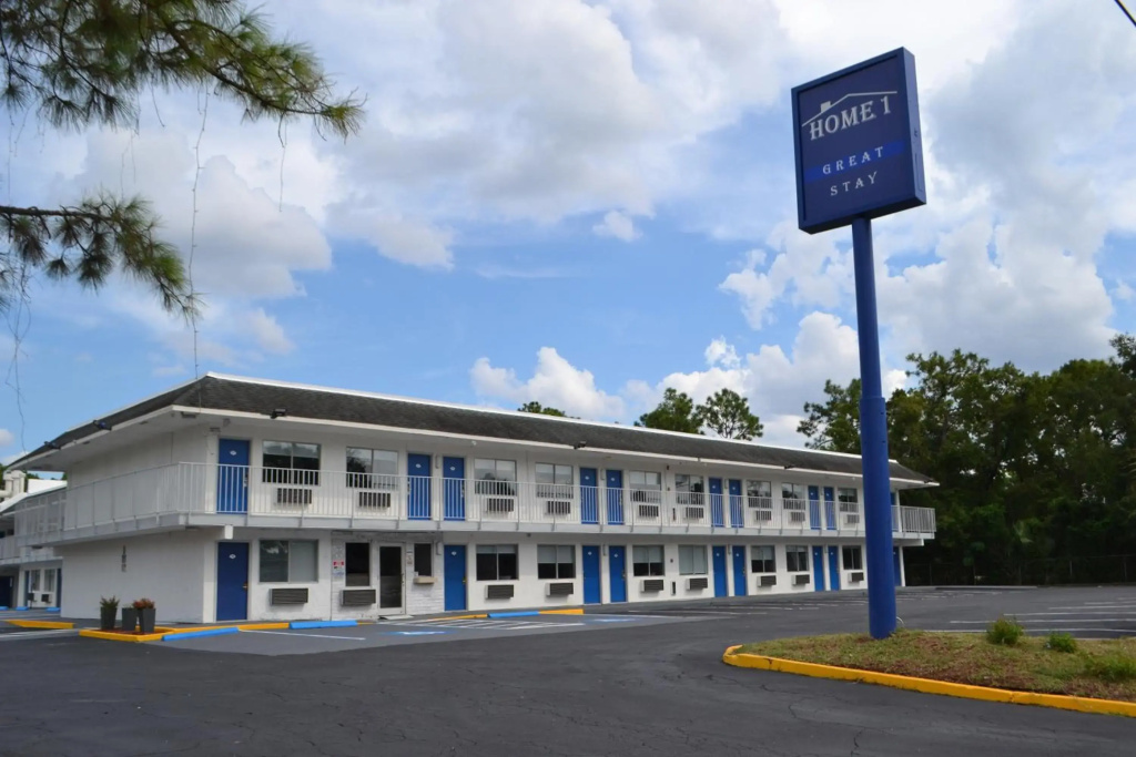photo 1 of Knights Inn Jacksonville North