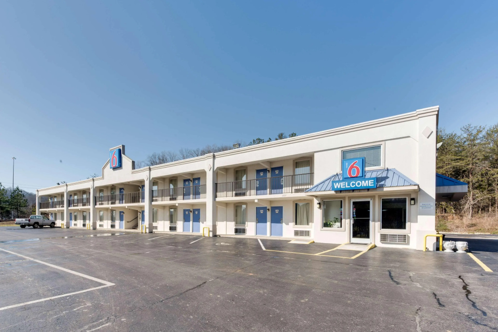 photo 1 of Motel 6 Kingston, TN