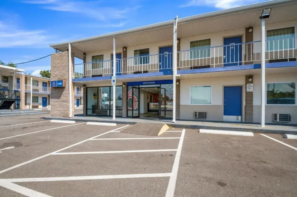photo 1 of Motel 6 Odenton, MD - Fort Meade
