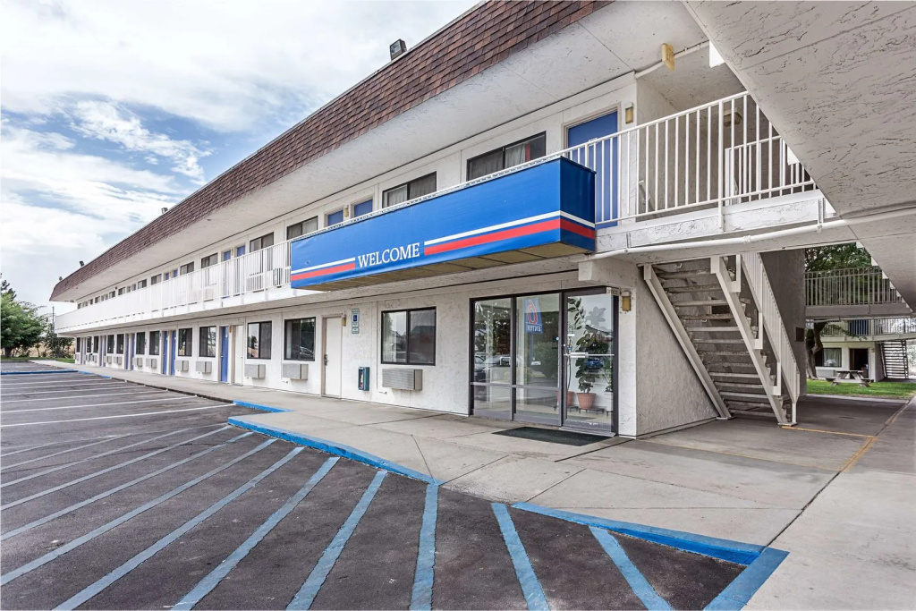 photo 1 of Motel 6 Ontario OR