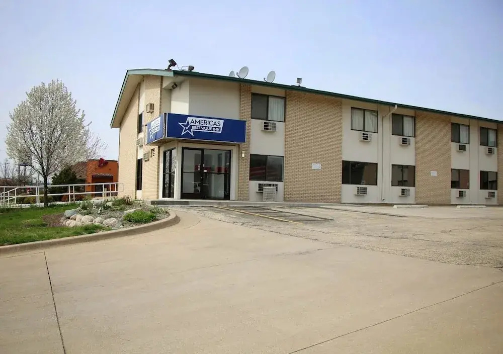 photo 1 of Motel 6 Peoria - East