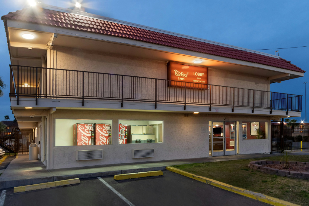 photo 1 of Red Roof Inn Phoenix - Midtown