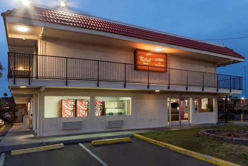 photo 1 of Motel 6 Phoenix Black Canyon