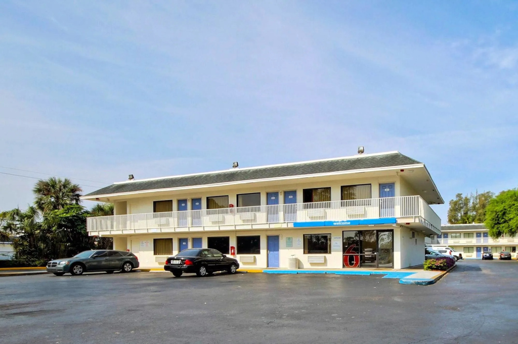 photo 1 of Travelodge by Wyndham Pompano Beach