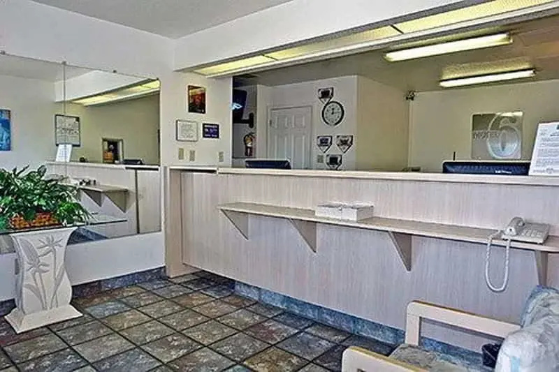 photo 1 of Motel 6 Portland Downtown 4463 Hotel
