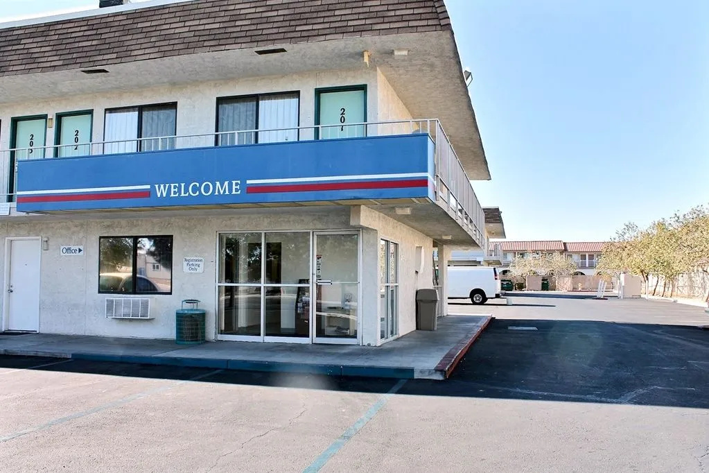 photo 1 of Motel 6 Ridgecrest