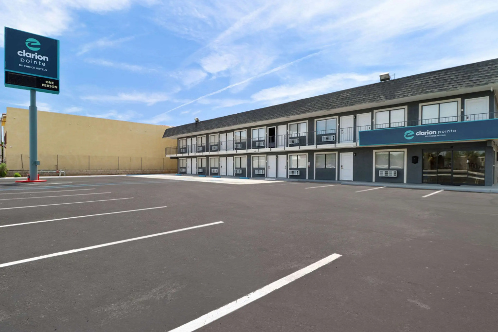 photo 1 of Clarion Pointe Ridgecrest near China Lake Naval Station (ex. Motel 6 Ridgecrest) 