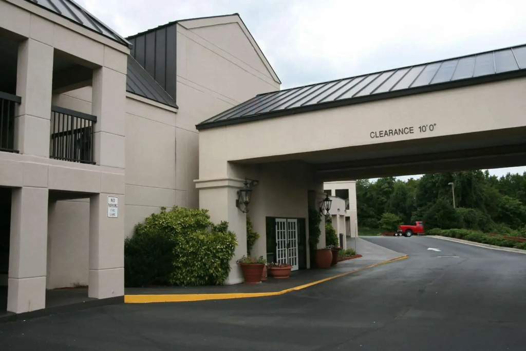 photo 1 of Travelodge by Wyndham Roanoke