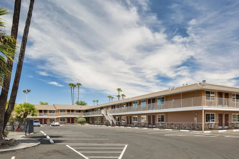 photo 1 of San Jose Airport Inn