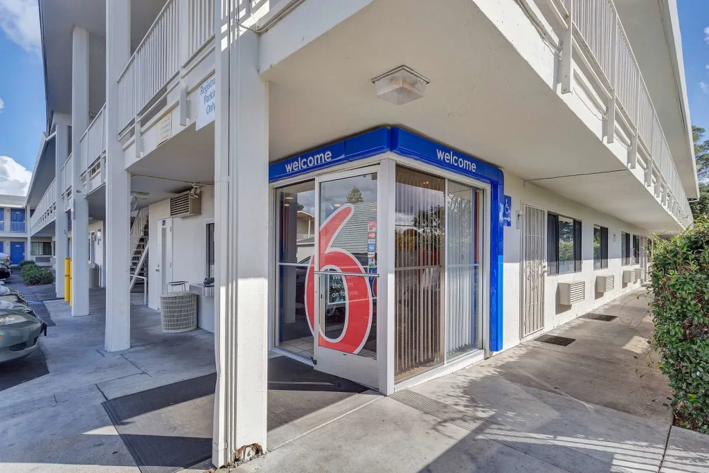 photo 1 of Motel 6 – Santa Rosa, CA - South